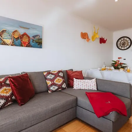 Apartment L - *