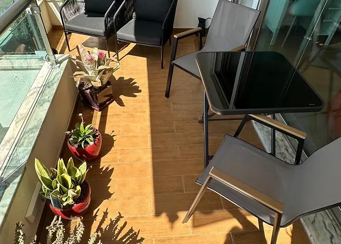 L - * エリセイラ